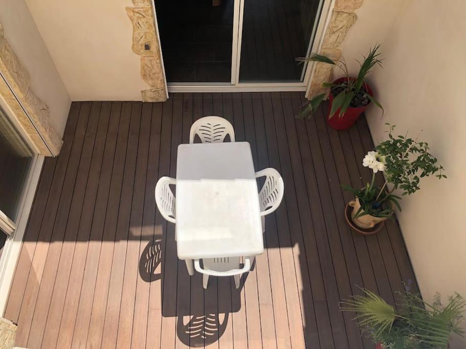 Maison De Village Avec Patio Bessan Kültér fotó